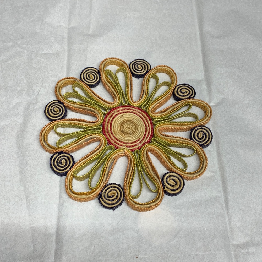 VINTAGE Woven Floral Wall Decor, Rattan, Wicker, Straw Trivets